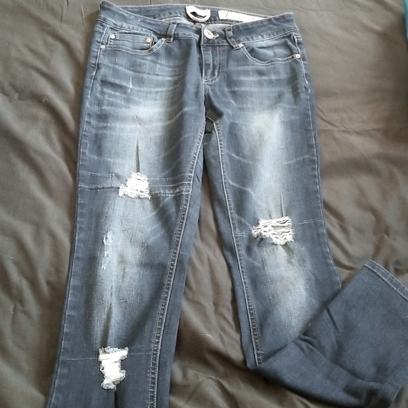 Jeans - Picture 1 of 3